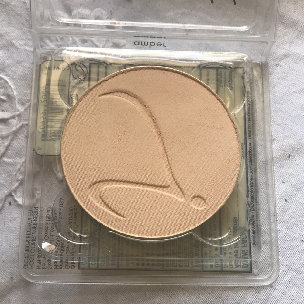 jJane Iredale PurePressed® Base Mineral Foundation REFILL SPF 20/15
Amber